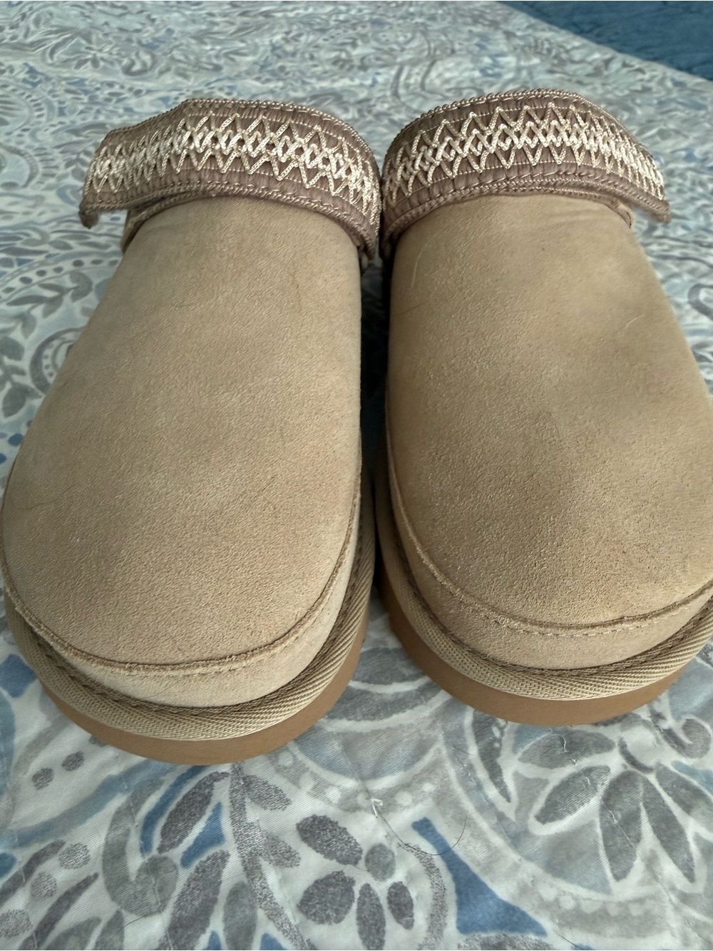 Classic Women's Goldenstar Slip-On Clogs Mules in Tan